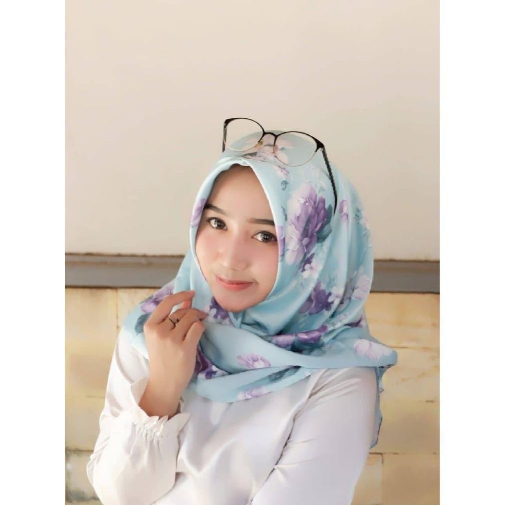 Premium Hijab Segi Empat Naura BisaCod