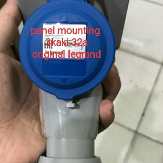 Panel Mounting Legrand 3Pin 32A