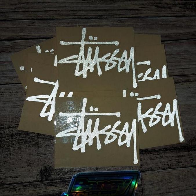 

Sticker Stussy Cutting