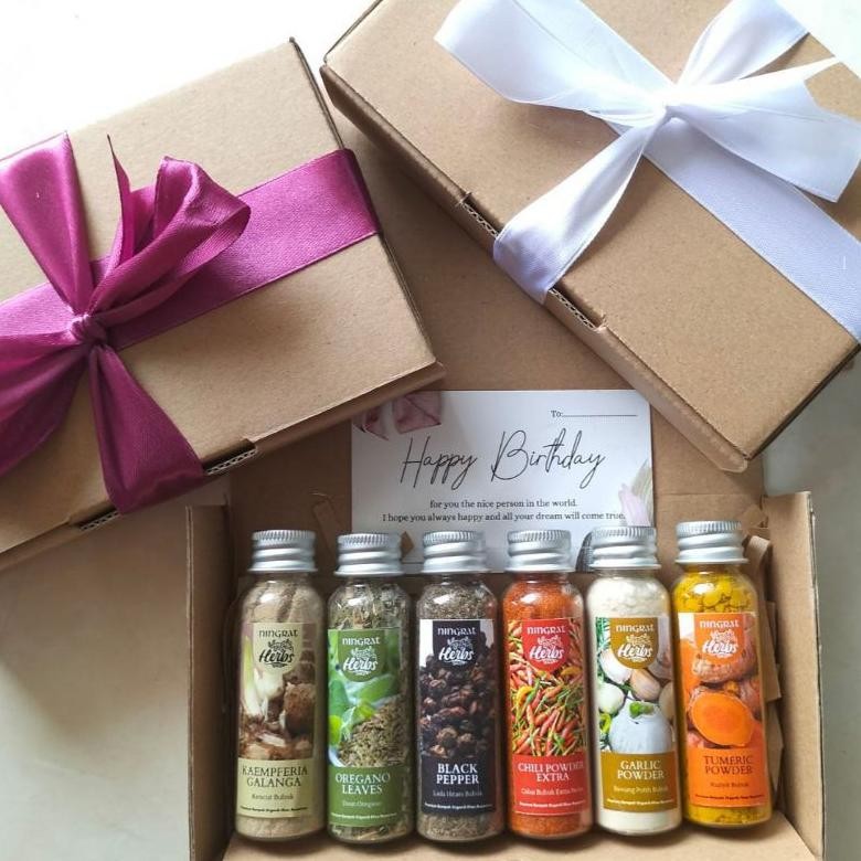 

Hampers Bumbu Premium 6pcs Botol ukuran 30ml Rempah Organik Khas Nusantara Masak Bubuk Praktis Kado Lebaran Idul Fitri Natal Wedding Murah