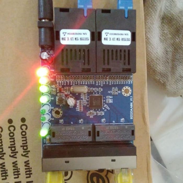 Cn Ethernet Fiber Optic Switch Media Converter 2 Sc 4 Rj45 -Side Htb 3100