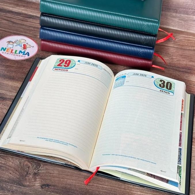 

Buku Agenda Deluxe Kertas Hvs Tahun 2025 Co
