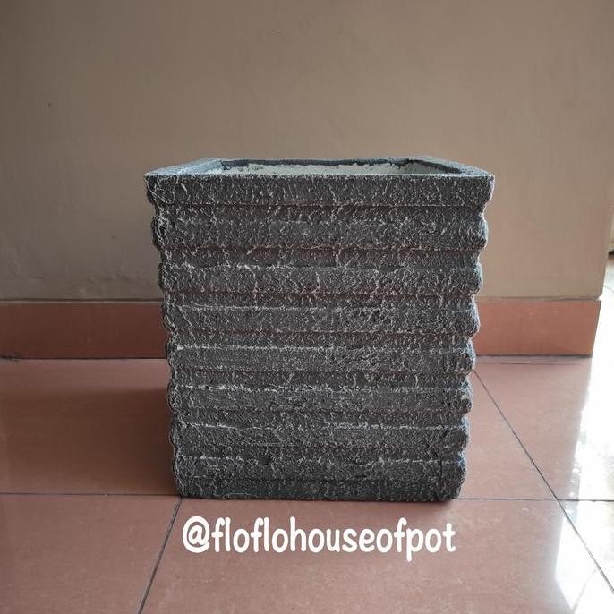 Pot Semen Kotak Minimalis D30 T30Cm Bs Dijadikan Kaki Standing Pot