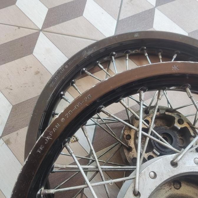 velg velk tk excel beat vario scoopy spacy 110 karbu fi ring 16 lebar 160 dan 185