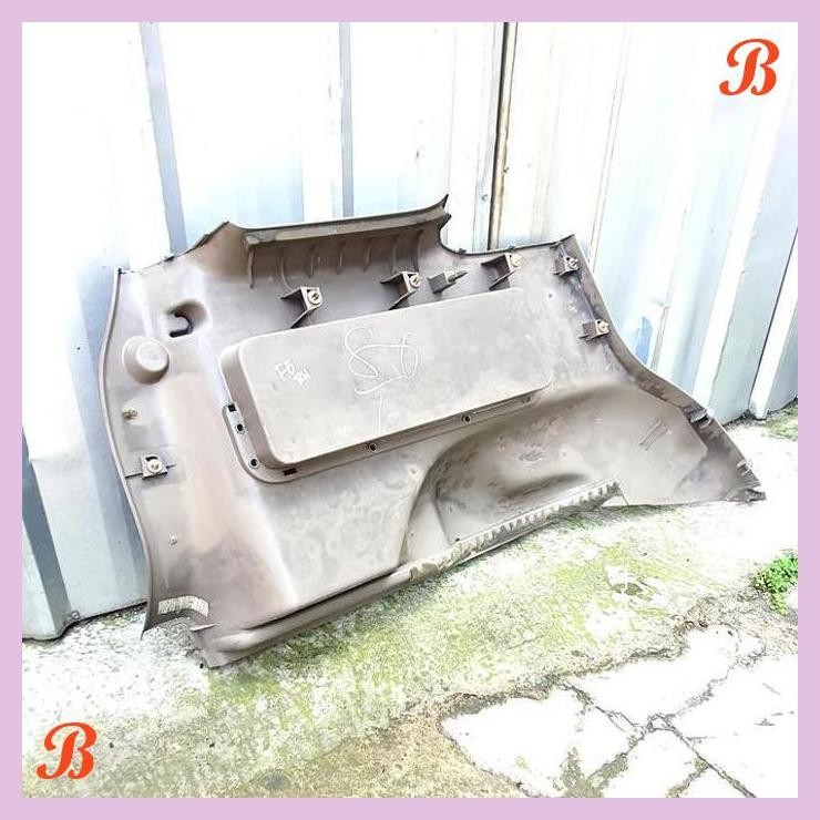 | SPR | DOORTRIM COVER BACKLEADING SISI KANAN BAGASI/ BELAKANG FORD ESCAPE 2300CC XLT