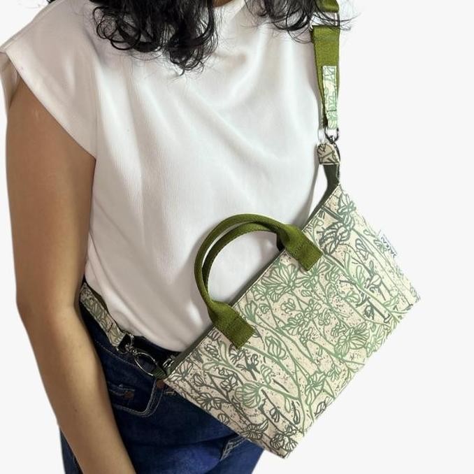 baru Sackai Small Crossbody - "The Intersection" green