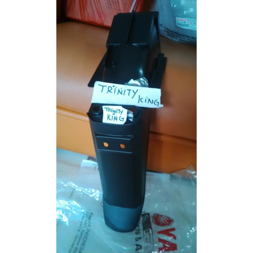 Spakbor Belakang Yamaha F1Zr Original