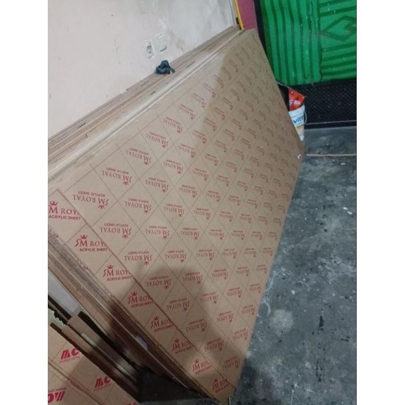 Akrilik Lembaran Hitam 2mm 122x244 cm RB8