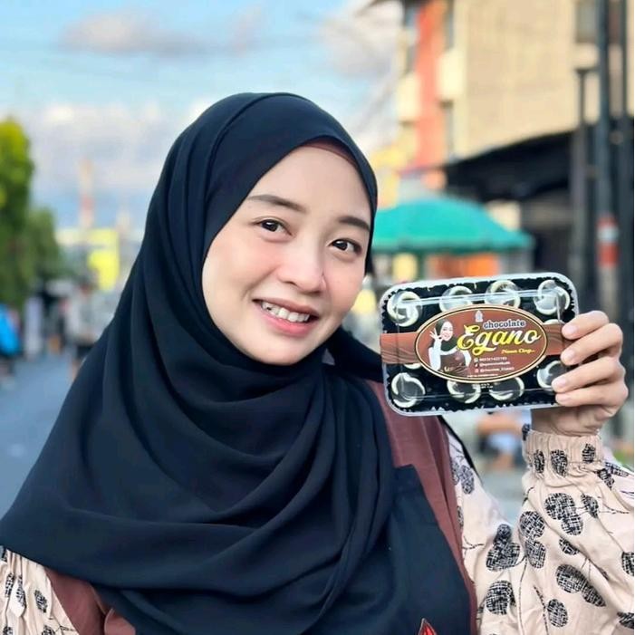 

Cri Egano - Coklat Karakter - 6 Varian Rasa, 300Gr, Halal, Tanpa Alergen - Camilan, Manis, Cemilan, Coklat, Snack