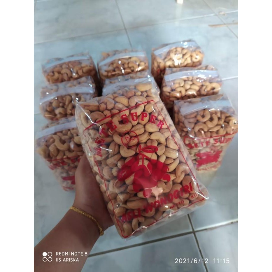 

Cri Kacang Mete Mede Matang Super 1Kg Asli Wonogiri