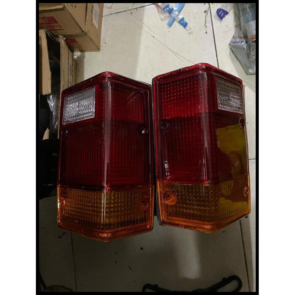 TERBARU STOP LAMP LAMPU STOP LAMPU BELAKANG MITSUBISHI L300 OLD BENTUK L 1 SET KANAN KIRI ORI LUCID 