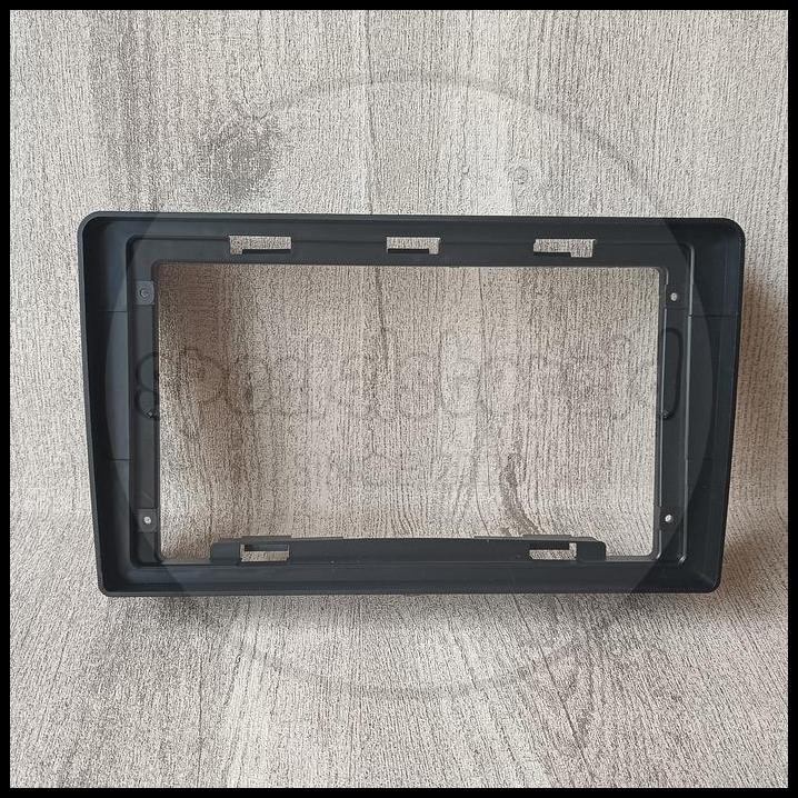 Frame Headunit Android HYUNDAI H1 2008 - 2015 9 Inch ( FRAME ONLY )