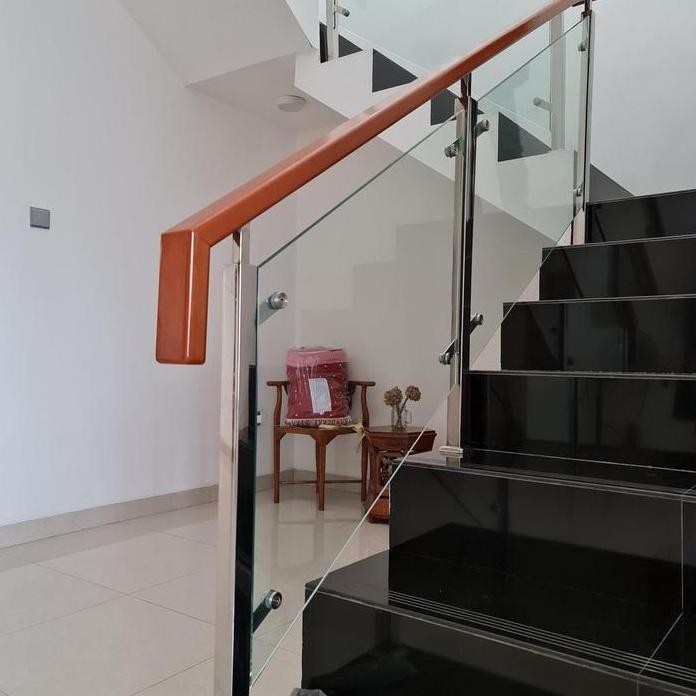 

Terlaris Railing Tangga Balkon Kaca Kayu Tiang Ruang