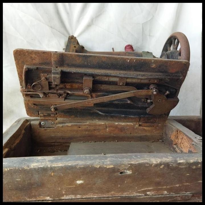 DISKON PAJANGAN VINTAGE DISPLAY ONLY MESIN JAHIT KUNO