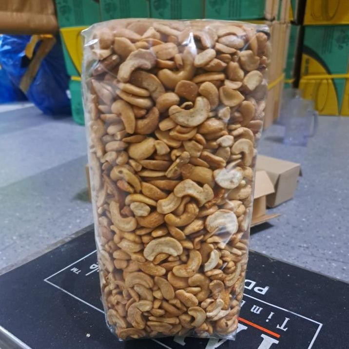 

Kacang Mede Patahan Matang Goreng 1Kg