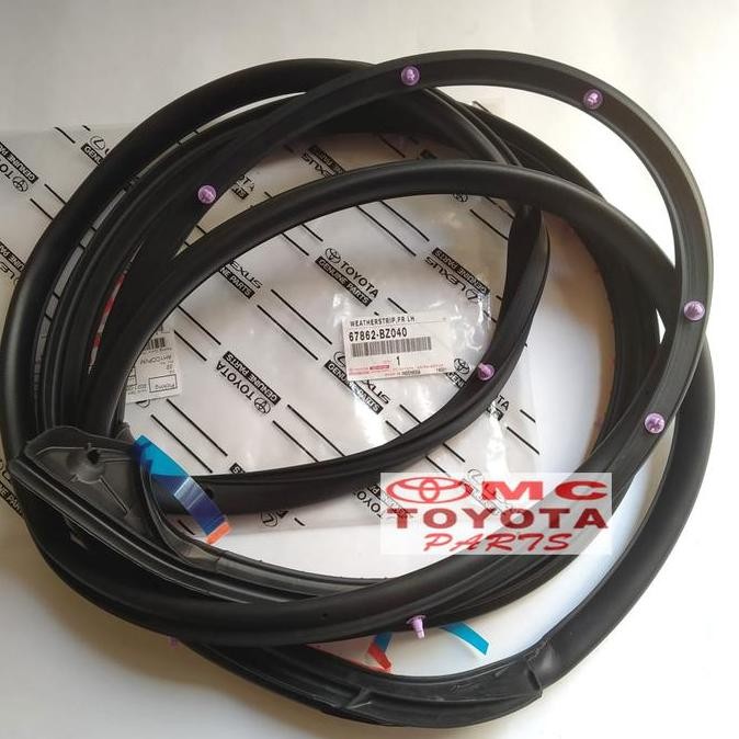 Karet Pintu Depan Kiri Rush Terios 67862-BZ040