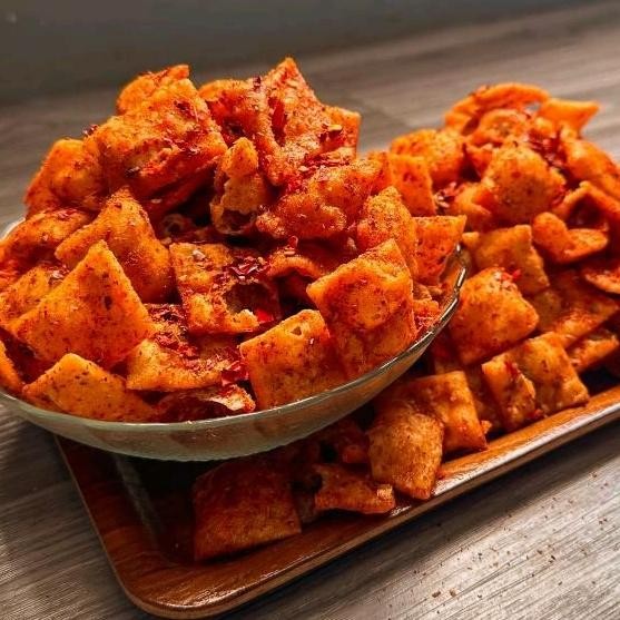 

FM Keripik Cireng Pedas Ngabret 500gr Renyah Ketagihan