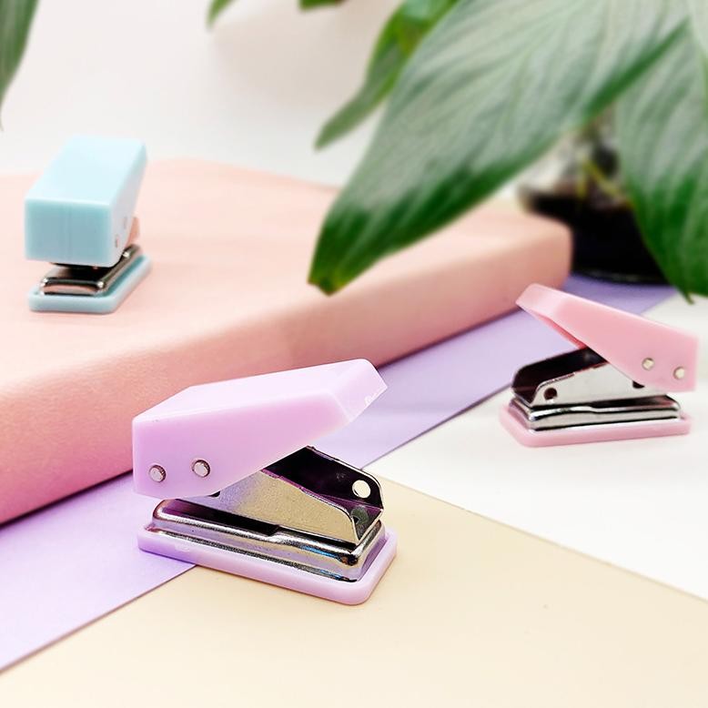 

CODPembolong Kertas Mini Motif Lucu Pembolong Kertas Kecil 1 Lubang Portabel Warna Makaroni Hole Punchers Cute DIY Scrapbook Manual Circular Loose-Leaf Book-EG