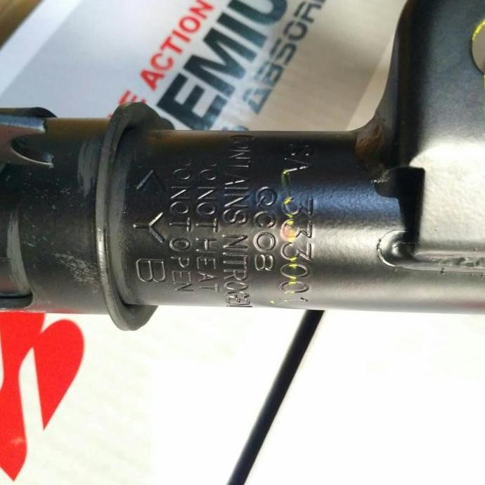 Shock absorber depan avanza lama merk kyb type premium