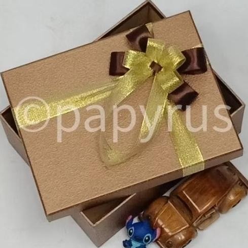 

Papyrus 175X225 Tinggi 5Cm Kotak Kado Gift Box V1