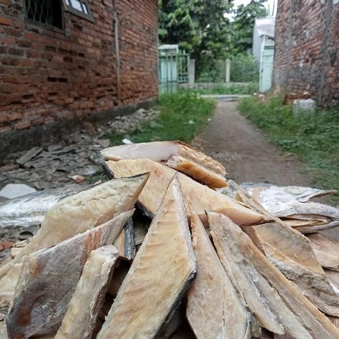 

Ikan asin tenggiri potong SUPER full daging 1kilogram