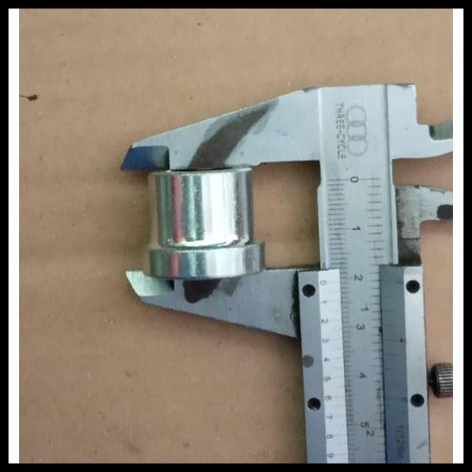 TERBARU BOSH BOS BUSHING COLLAR PLUS SEAL SIL DUST VELG RODA DEPAN VARIO 110 125 SCOOPY SPACY BEAT D