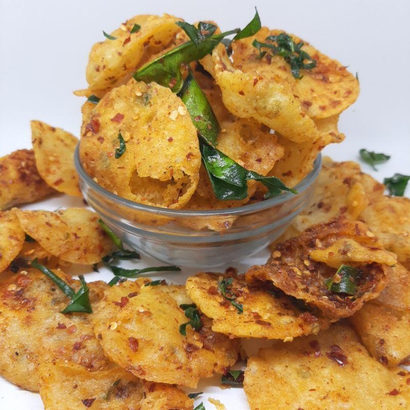 

RKM Keripik Cireng Pedas / Keripik Cireng / Keripik Cireng Pedas Daun Jeruk 500gram