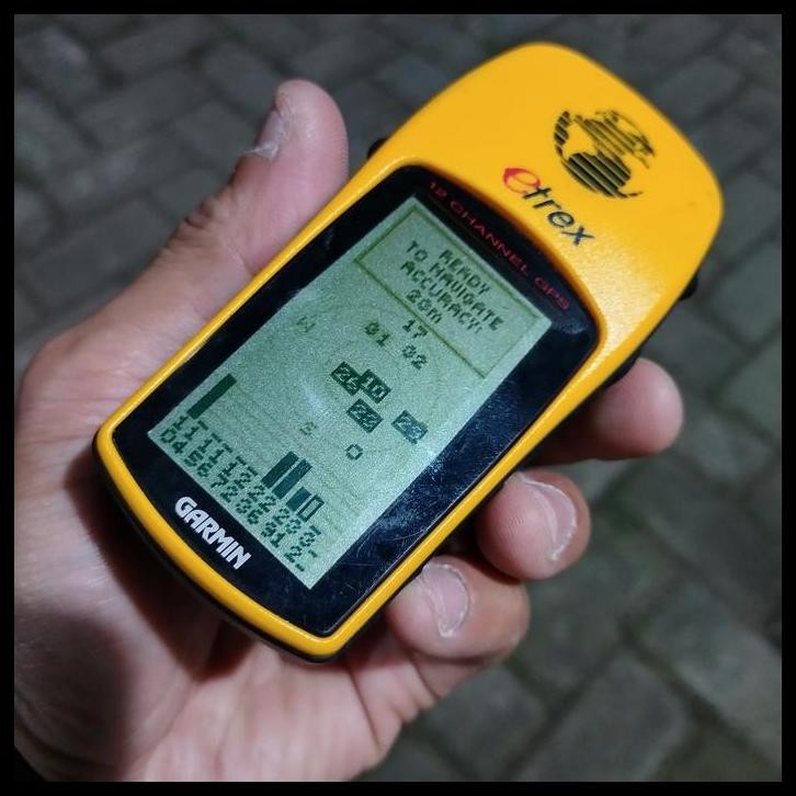 TERMURAH GPS GARMIN E-TREX BASIC YELLOW HANDHELD MONOCHROME 12 CHANNEL SATELIT 