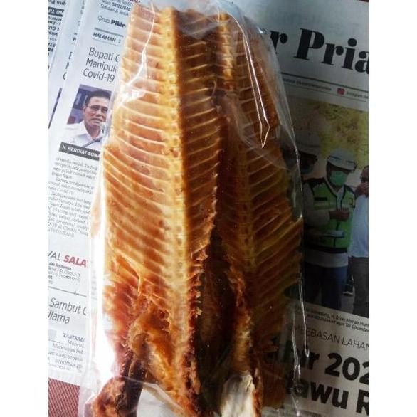 

Terlaris! tulang ikan asin jambal roti super 1 kg tanpa bahan pengawet