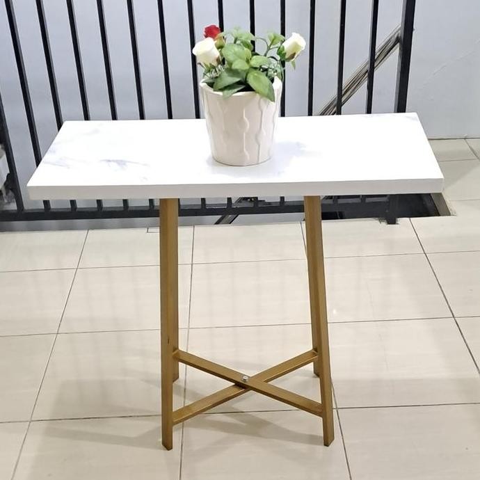 Meja Cafe Persegi Kotak