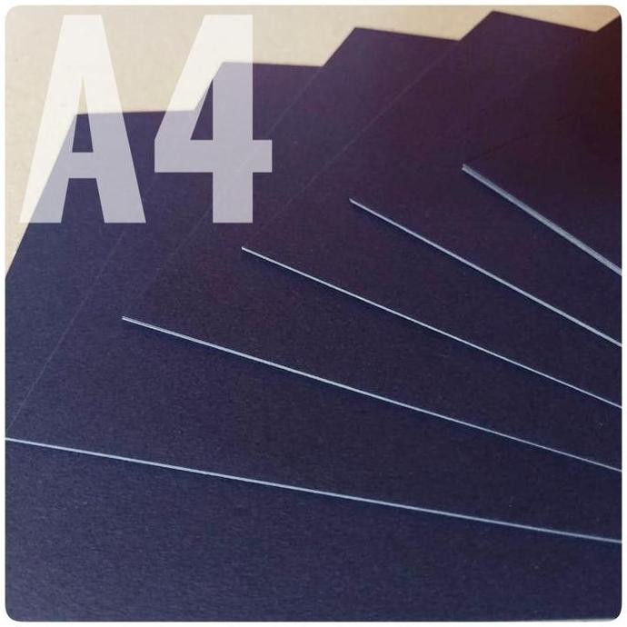 

NEW Kertas Karton Hitam / Aster Black 190 Gsm Uk A4 / 21 cm X 29.7 cm ( isi 100 Lembar )