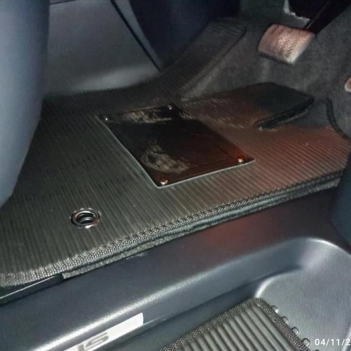 Karpet Lexus LM 350