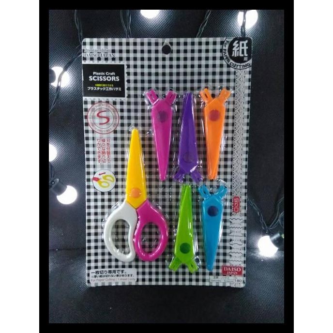 

DISKON GUNTING CRAFT SCISSOR 6 IN 1 (6 MACAM BENTUK POTONGAN) !!!