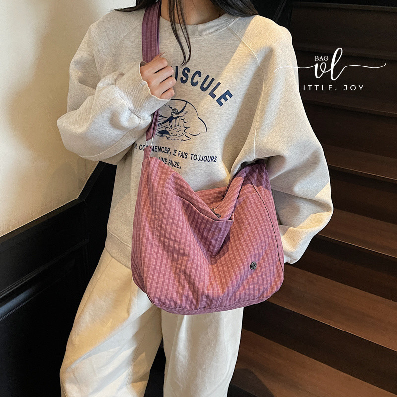 Tas kurir wanita berkapasitas besar, tas jinjing komuter, tas bahu wanita kotak-kotak sederhana baru