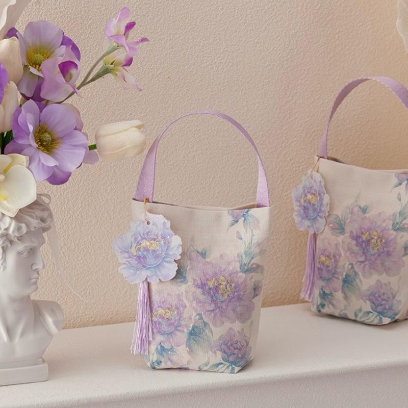 

Joyful Souvenir Pouch Merah Bunga / Tas Jinjing Suvenir Pernikahan Wedding / Kantong Permen Sangjit Wedding Candy Bag Mingle / Tas Kain Handuk Hampers / Candy Bag Souvenir / Party Goodie Bag Sangjit Teapai Hantaran Lamaran Wedding Red Candy Bag Bunga Rose