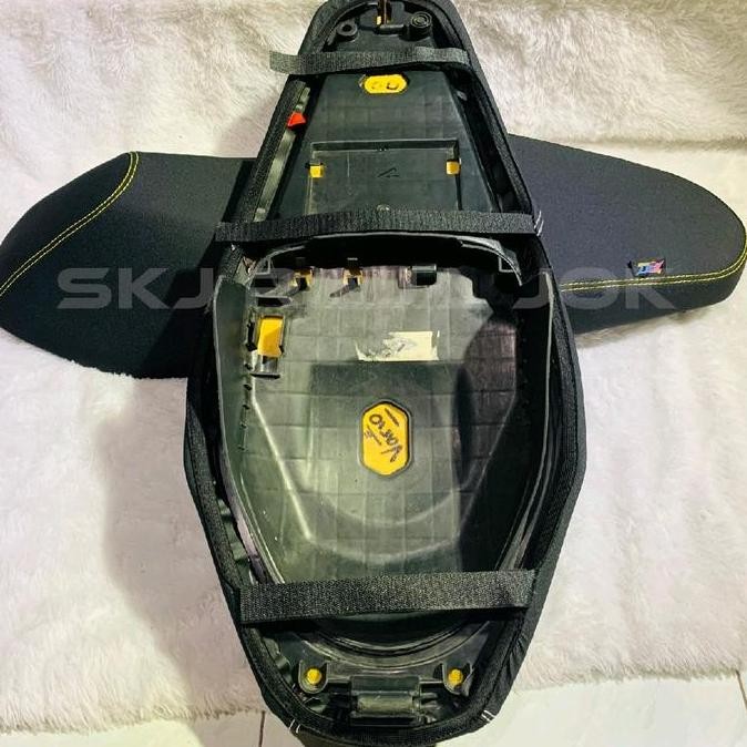 Sarung Jok Motor Polos Amplas Kasar Karet Jahit Warna Variasi Vario Beat Scoopy Nmax Aerox Pcx Supra