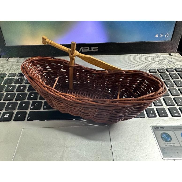 Kapal Miniatur Bahan Rotan Kayu Ukuran 5,5x16,5cm DiM