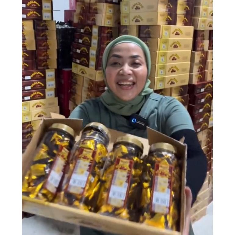 

Bisa Cod Coklat Almond Musdalifah - 1 Kardus Cokelat Almond Isi 4 Toples D'King Exp 2025 Pilih Varian Fx-2