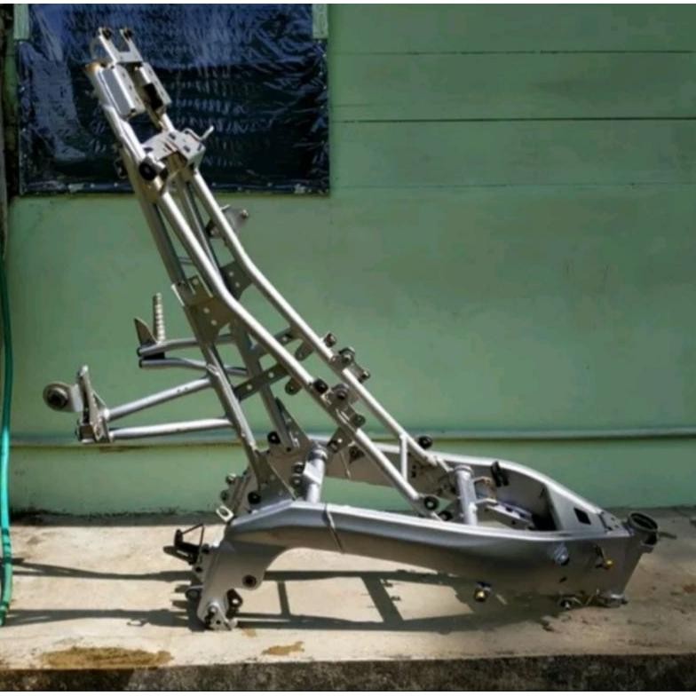 rangka krangka sasis deltabox ori original yamaha vixion old lama 3c1
