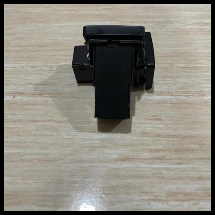 BEST DEAL SWITCH SAKLAR TOMBOL LAMPU KABUT FOGLAMP MOBIL DAIHATSU GRANDMAX 