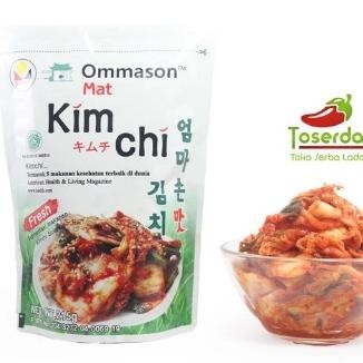 

Makanan Khas Korea Kimchi / Kimci Sawi Putih Ommason HALAL MUI 215gram Nugi