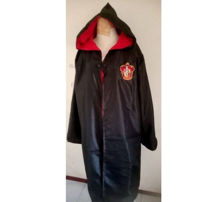 Satu Set Kostum Jubah Harry Poter Satu Set 4 item Jubah hary Potter Jubah dasi tongkat kacamata tong