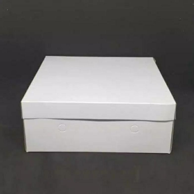 

Dus Polos Putih 20 X 20 CM - Kotak Nasi / Kue - ISI 50SET Nugi