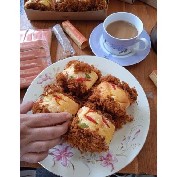 

flossroll roti abon jabrig isi 6 box standar Nugi