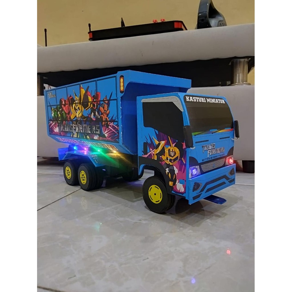 MINIATUR TRUK OLENG TRUK DUMP TRANFORMER KAYU MAINAN ANAK ANAK LAMPU KELAP KELIP UKURAN BESAR TERLAR
