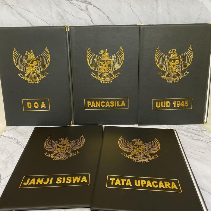 

Map Upacara Set Isi 5 / Map Upacara/ Map Sekolah Terlaris Best Quality 100% Original