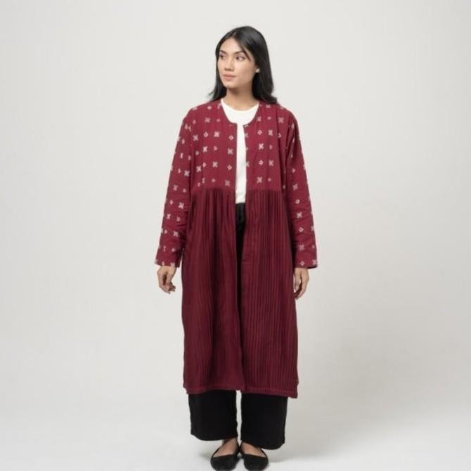 Dama Kara Hapsari Long Outer