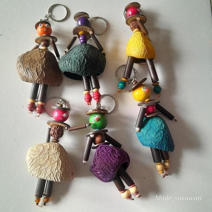 :>:>:>:>] Gantungan kunci buah boneka kayu