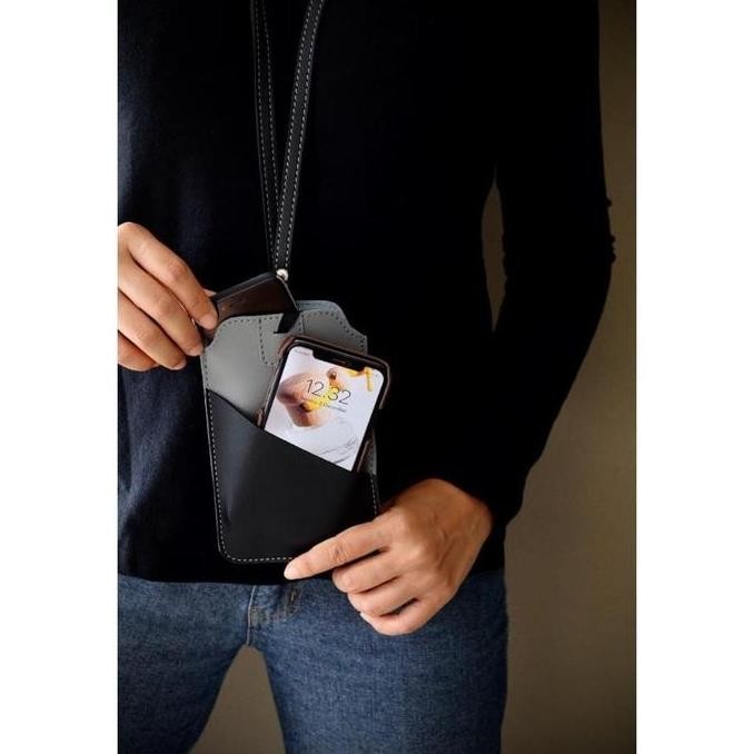 

Tempat Handphone & Id Card Warna Abu - Holder Serbaguna Kalung Original