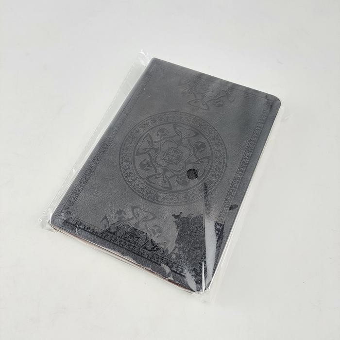 

SWG SSW Buku Catatan Jurnal Notebook Cover Vintage Pattern A6 - WH-1564 Stationery